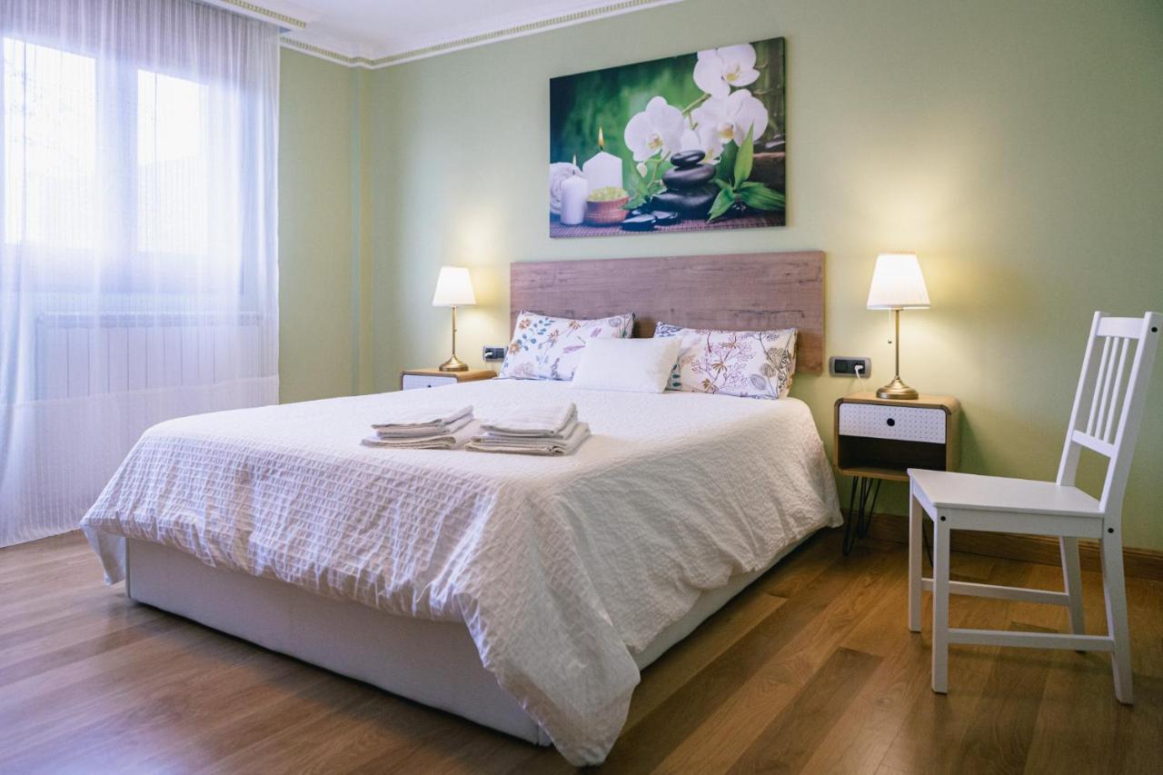 Alojamiento Urabain Apartment Allo Exterior photo
